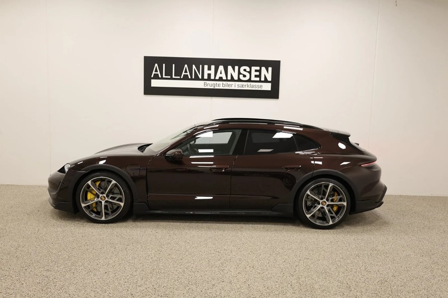 Taycan leasing_1.jpg