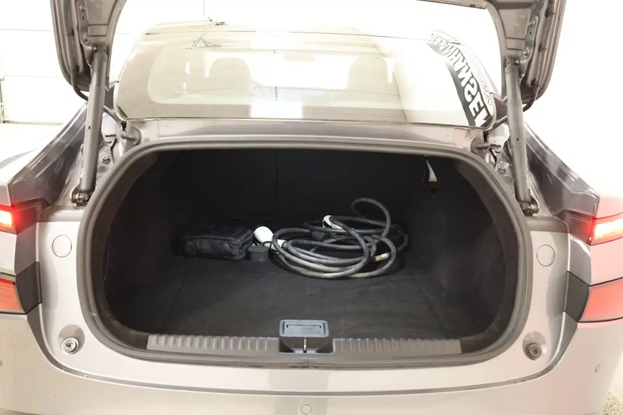 Xpeng p7 bagagerum.jpg