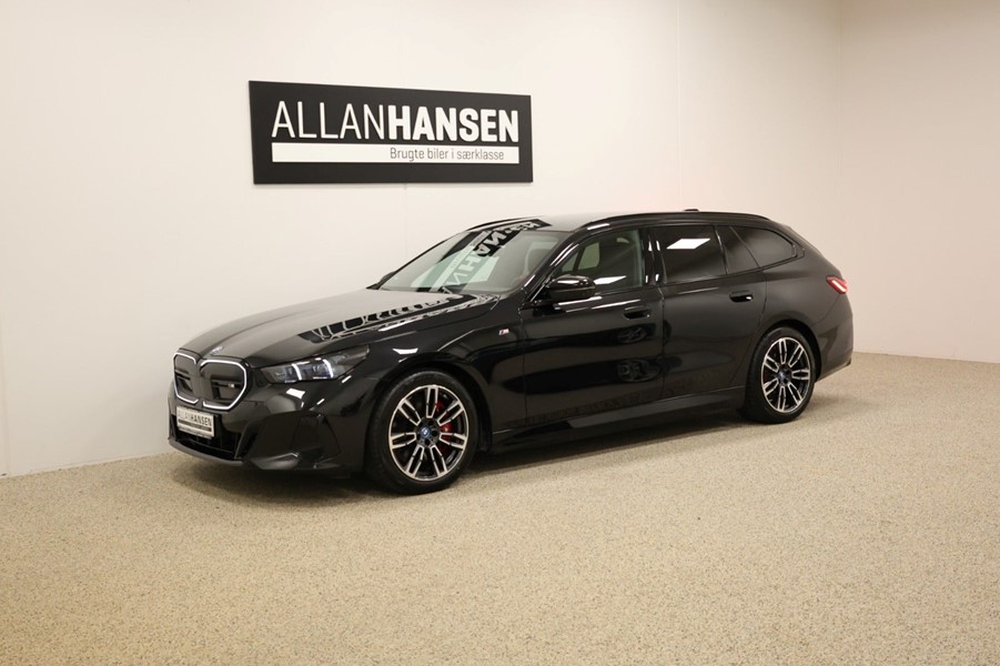 bmw-i5-m60-touring-xdrive-sort-front-side.jpeg
