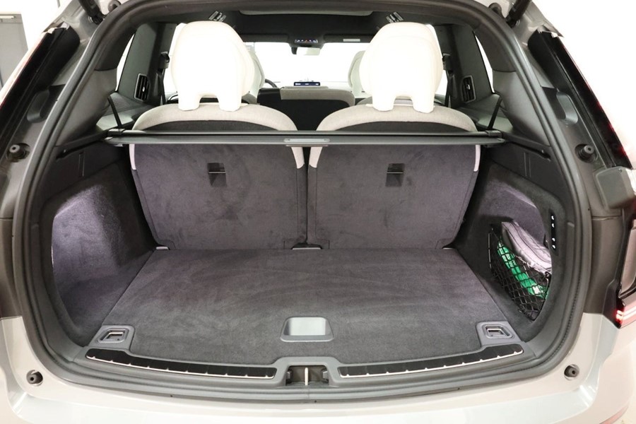 volvo-ex90-twin-ultra-7prs-graa-bagagerum.jpeg